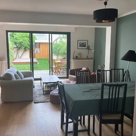 Holiday home Superbe Maison A Bordeaux, 5 Chambres Et Piscine *